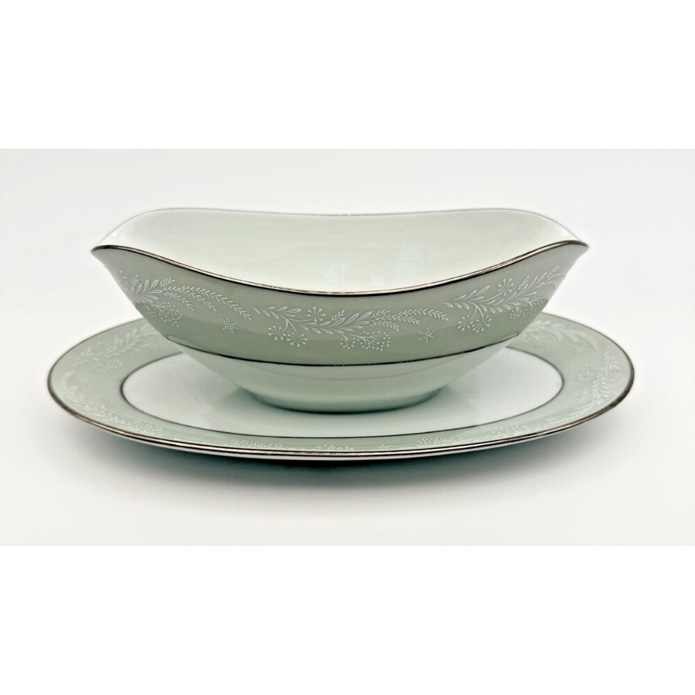 Noritake Embassy 6380 Green Gravy Boat with Attached Under Plate Japan Vintage
